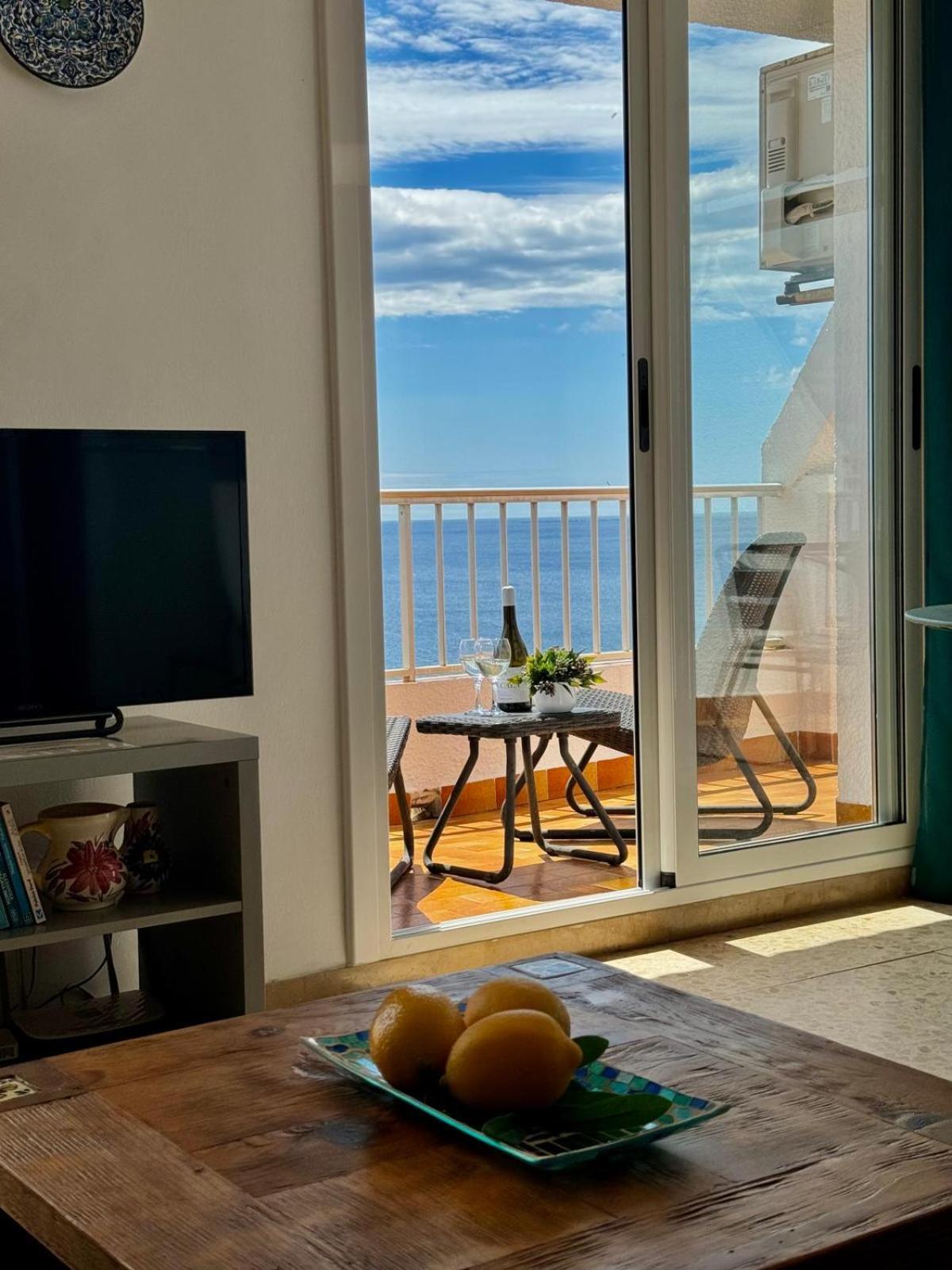Charming Sea Front 3 Bedroom Apartment - Incredible Views! L'Ametlla de Mar Exterior foto